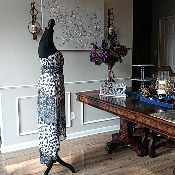 Charlotte Russe Strapless High Low Dress. Size M - Picture 11 of 17